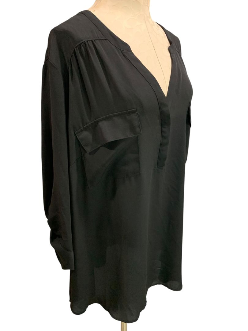 Size 5X Torrid Harper Blouse Shirt Womens Black Roll Tab Sleeve