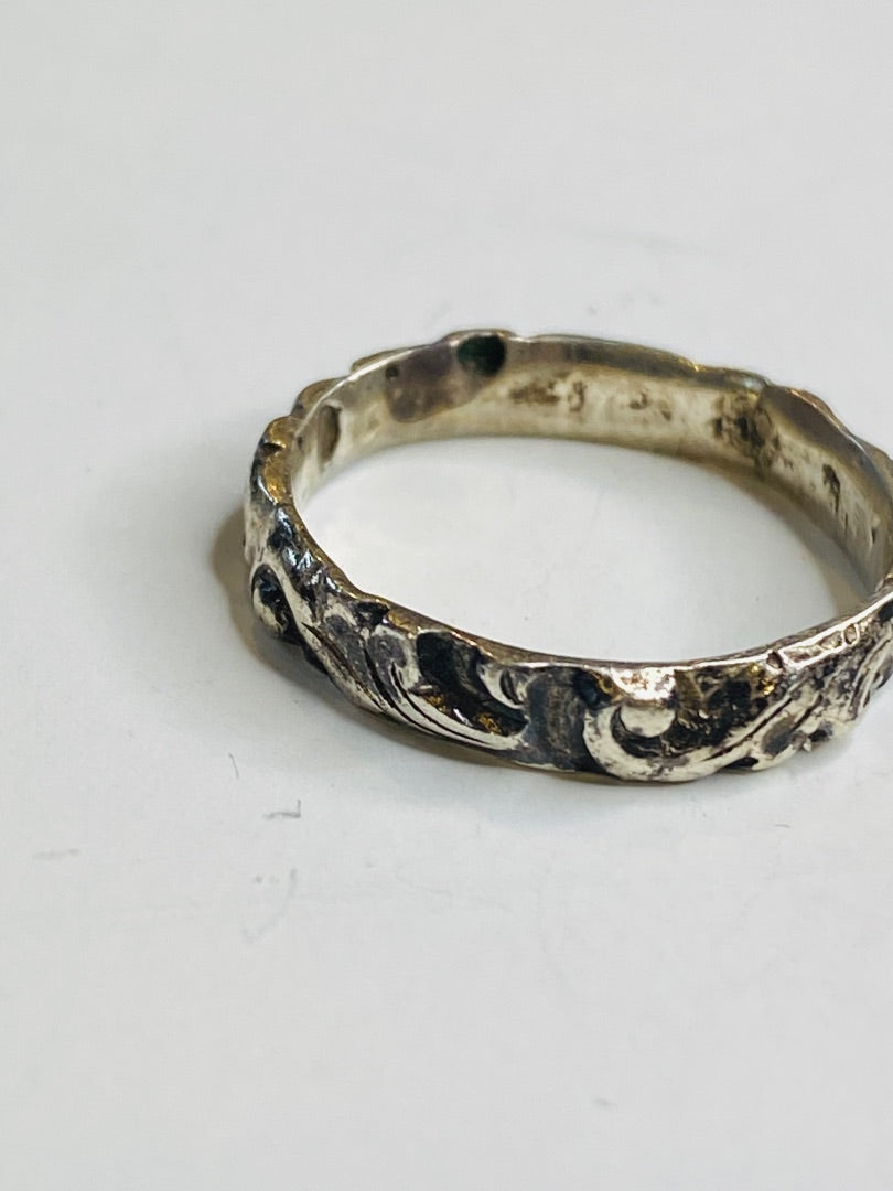 Vintage Size 8 Sterling Silver Ring Band Vines Design