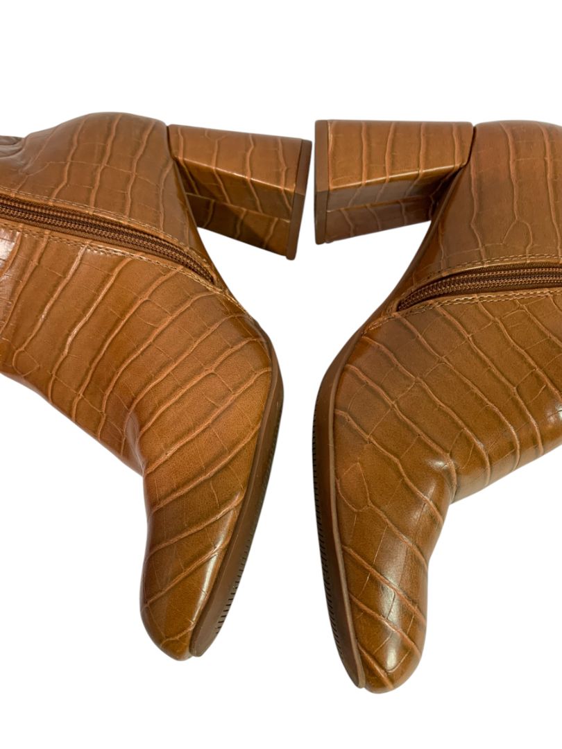 Size 8W Lane Bryant Womens Wide Calf Block Heel Embossed Boots