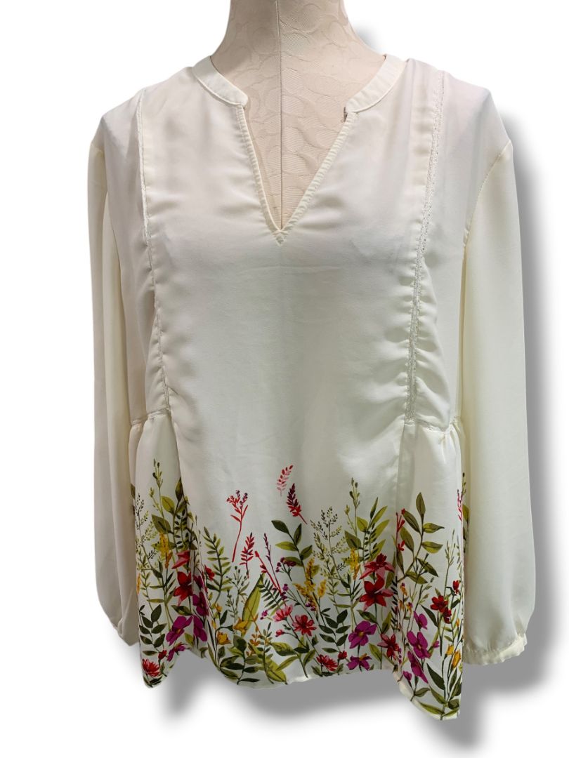 Size XL Old Navy Womens Pullover Cream Blouse Shirt Floral Hem Pattern