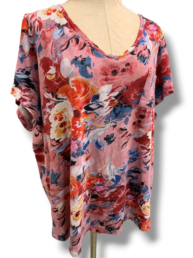 Size 3X Torrid Womens Pink Tshirt Floral Print V-Neck Classic Fit