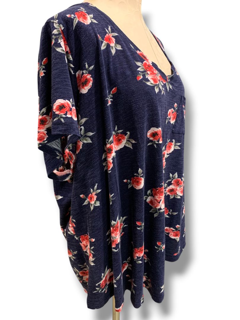 Size 3X Torrid Womens Navy Blue Tshirt Rose Print V-Neck Classic Fit