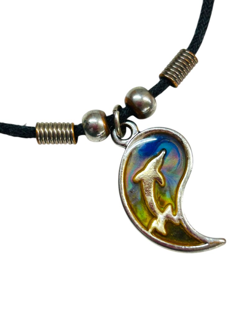 Set of 2 Cord Necklaces Lizard Beaded Pendant Hook Closure 15-16"
