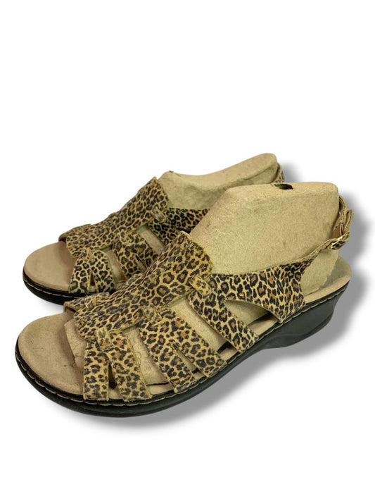 Size 12W Clarks Collection Womens Leopard Print Sandal Wide