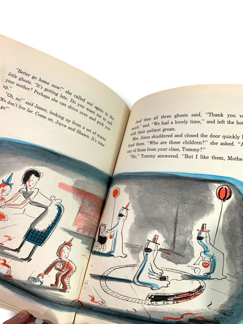 1971 Third Printing The Marshmallow Ghosts Paperback Book Priscilla and Otto Friedrich