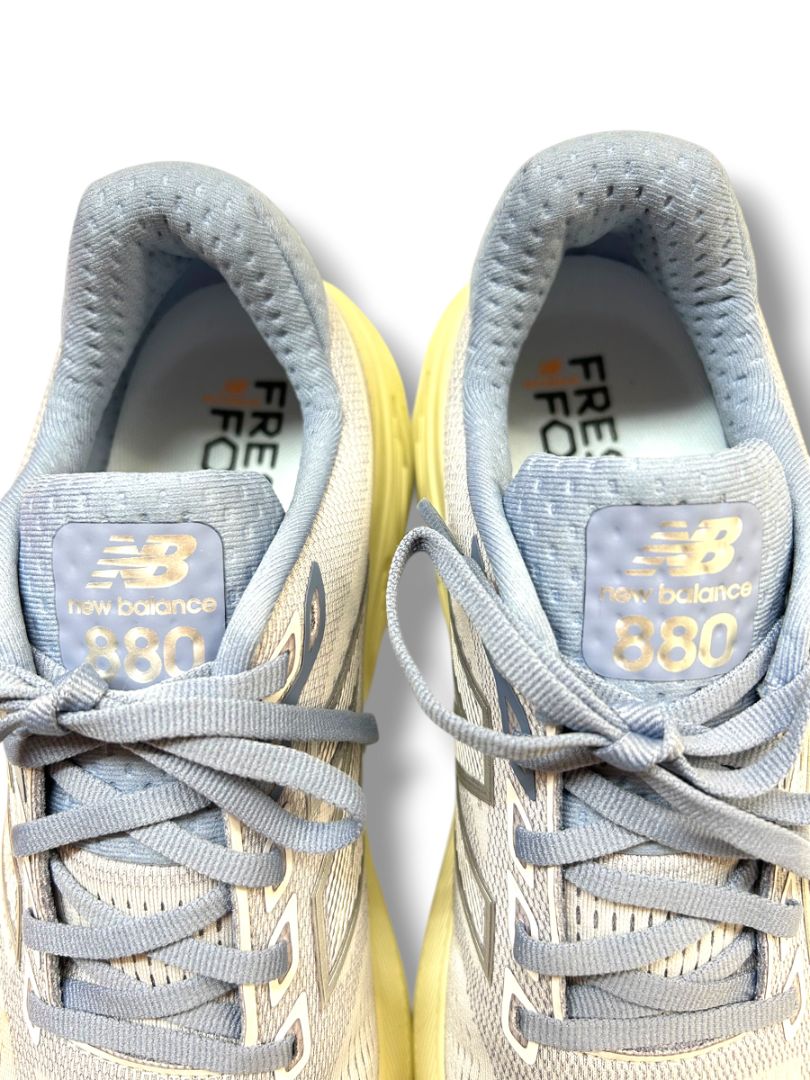 Size 10 New Balance Womens Fresh Foam 880v15 Running Shoes Sneakers Gray Beige