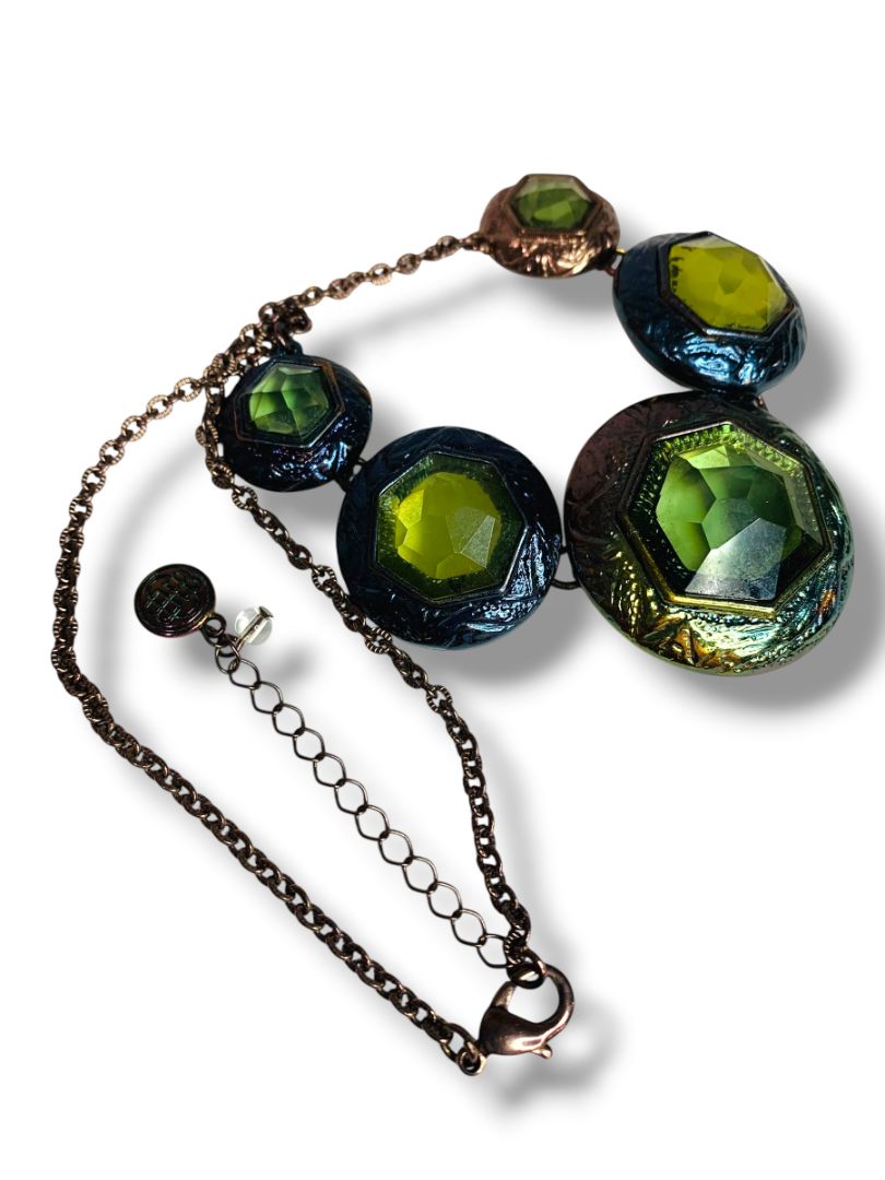 Funky Statement Necklace Green Ombre Metal Lays Flat 27.5" + 2" Extender