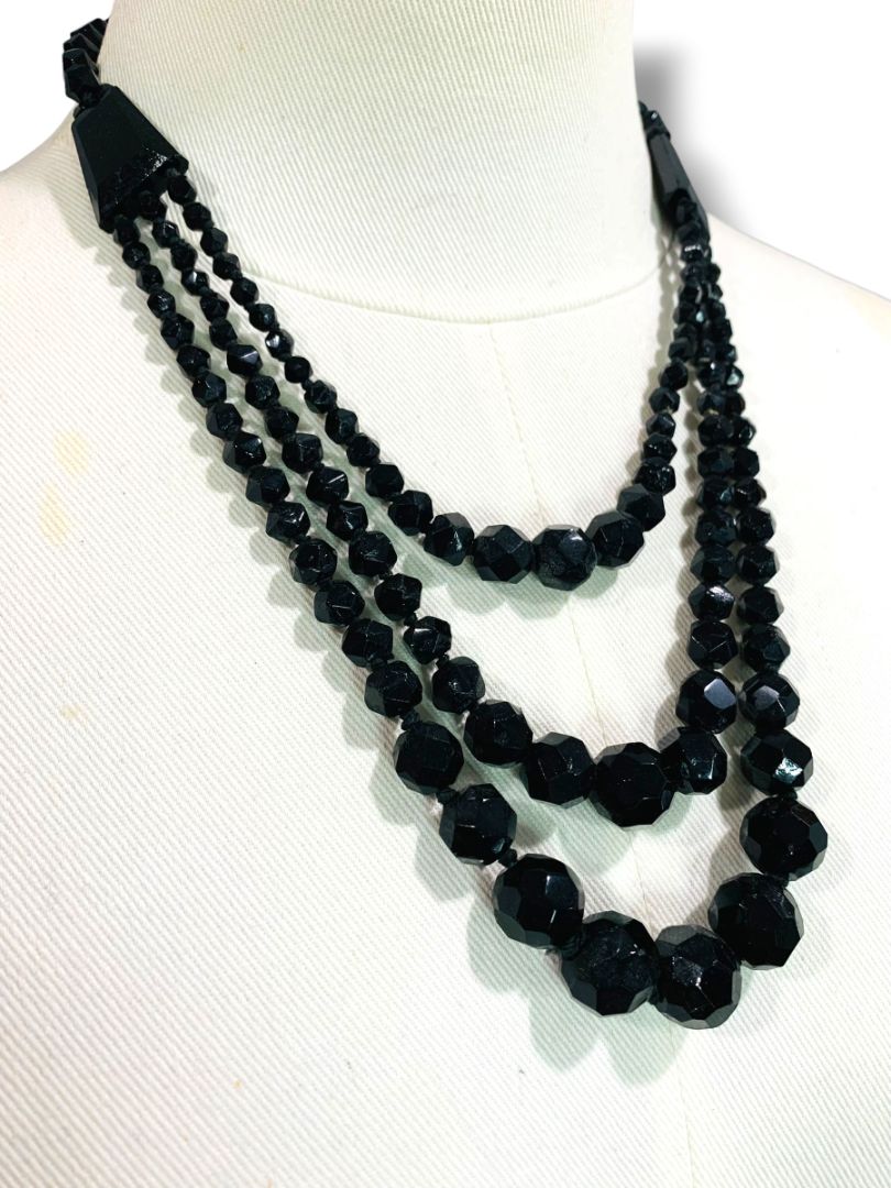 Vintage Tiered Black Beaded Necklace Graduated 18.5" Spring Clasp
