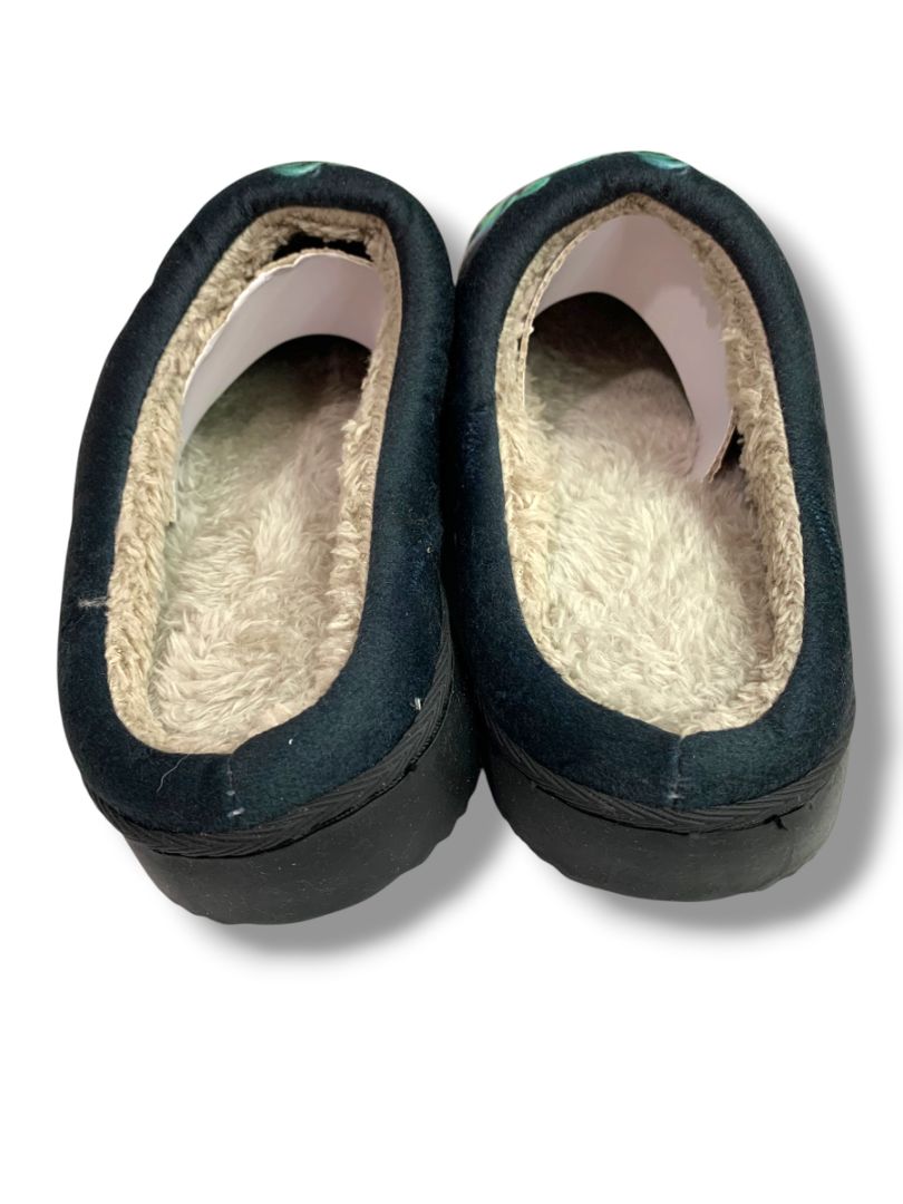 Size 7.5 (38/39) Wicked Womens Plush Hard Bottom Slippers