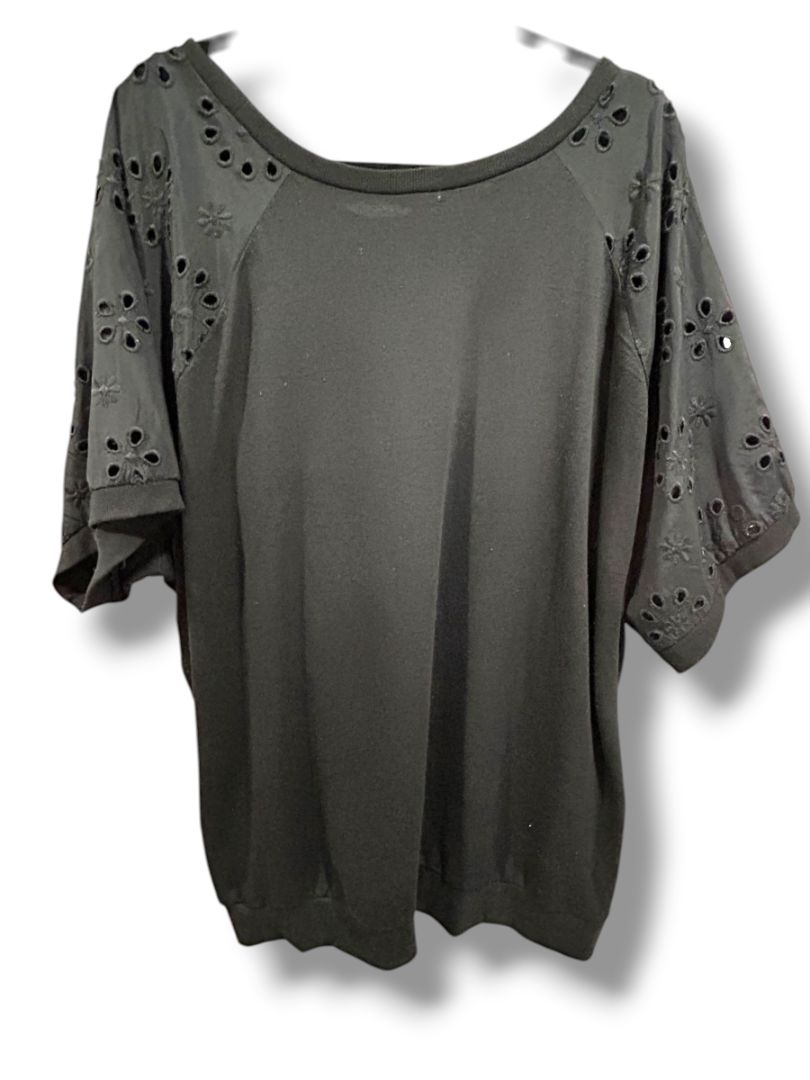 Size 5X Torrid Womens Plus Size Black Eyelet Sleeve Tshirt