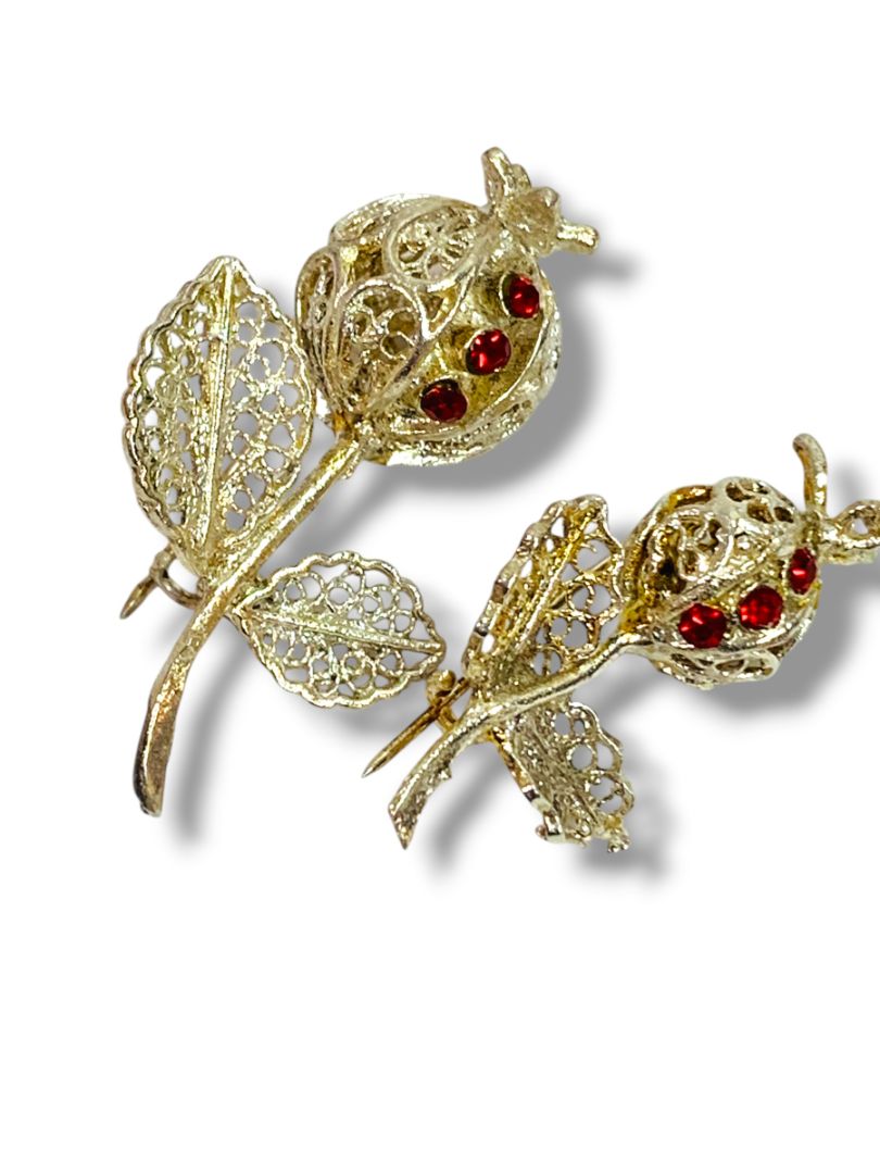 Silvertone Set of 2 Scatter Pins Brooches Silvertone Thistle 1.5"