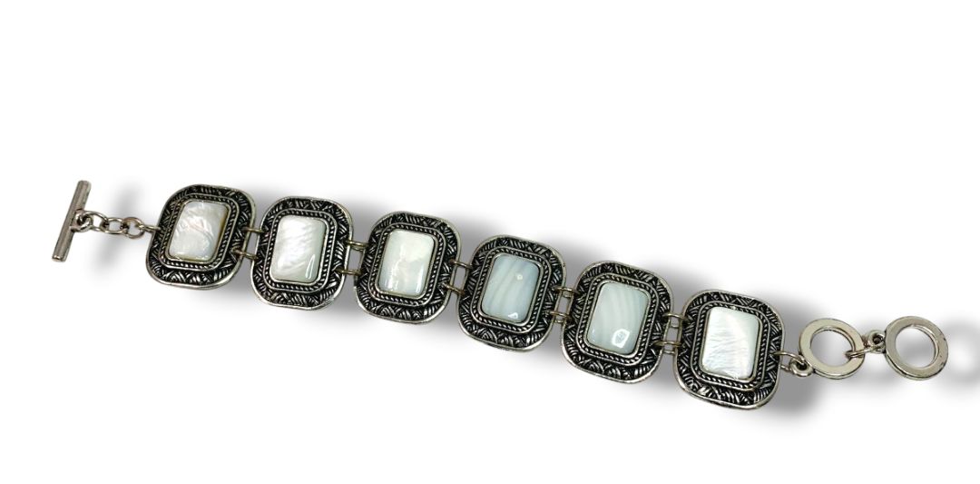 Silvertone Toggle Clasp Bracelet 6.7-7.5" Pearlized