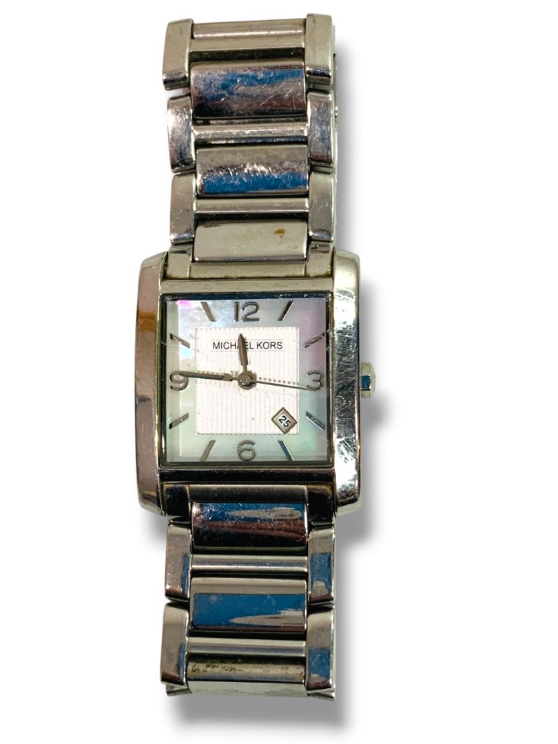 Michael Kors MK-3146 Women Silver Stainless Steel Analog Needs Battery