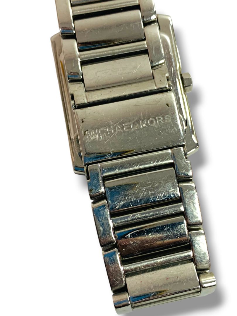 Michael Kors MK-3146 Women Silver Stainless Steel Analog Needs Battery