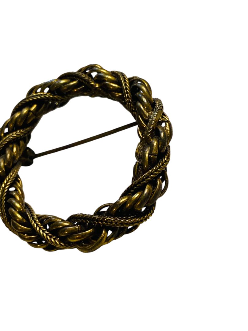 Vintage Goldtone Wreath Brooch Twisted Chains 1.5"