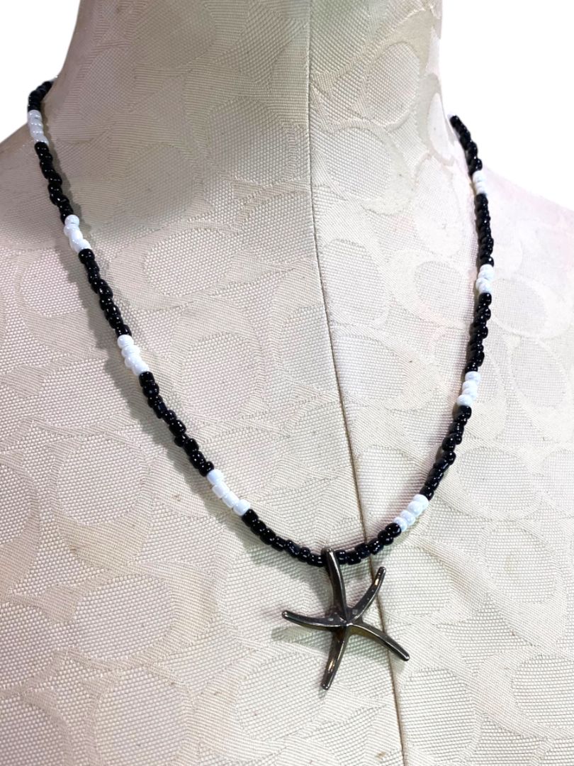 Black White Beaded Necklace with Starfish Pendant 21.5" Barrel Clasp