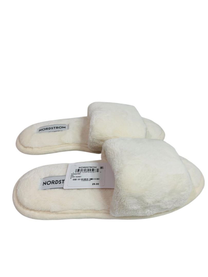 Small Nordstrom New Womens Plush Cream Slippers Hard Bottom