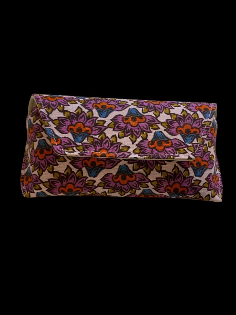 Vera Bradley Hard Eyeglass Case Purple Pink Floral Lotus Magnetic Closure
