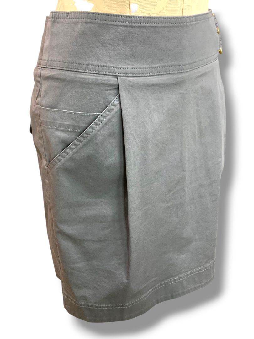 Size 8 Marc by Marc Jacobs Gray Skirt Pockets D Ring Buckle Detail