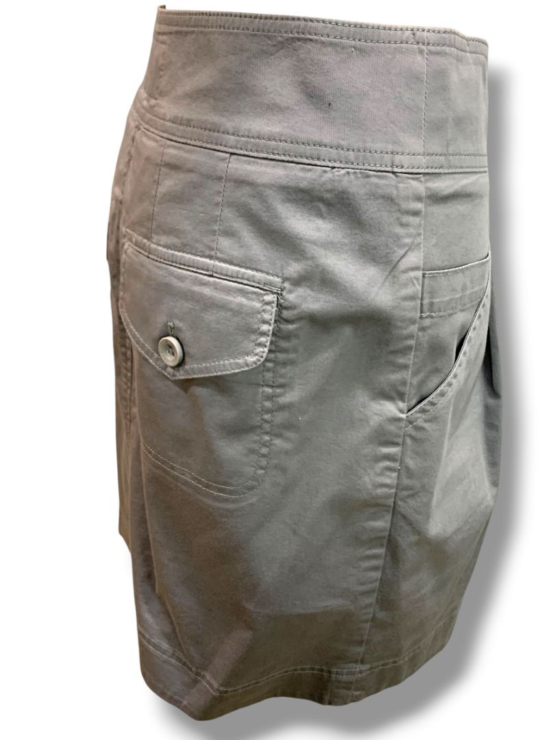 Size 8 Marc by Marc Jacobs Gray Skirt Pockets D Ring Buckle Detail