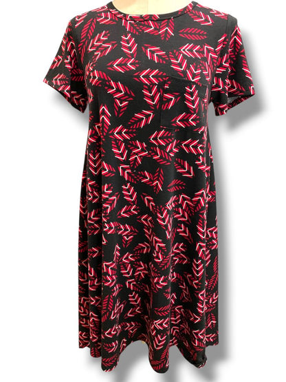 Small LulaRoe Feather Print Carly Dress Black Red Hi Lo Hem