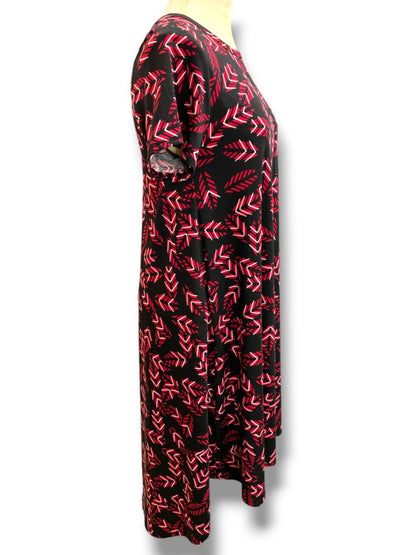 Small LulaRoe Feather Print Carly Dress Black Red Hi Lo Hem