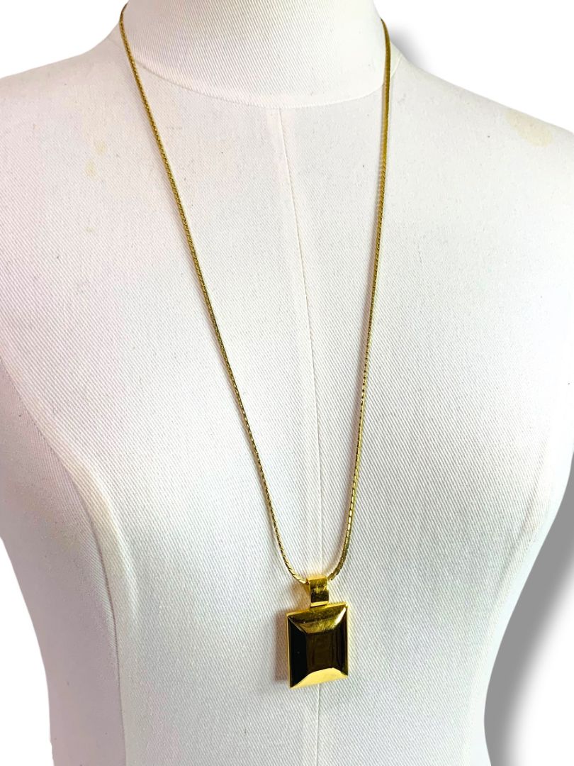 Premier Designs Rectangle Pendant Goldtone 28" Long Necklace