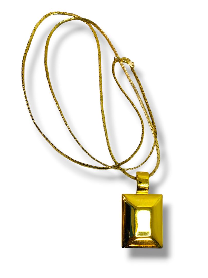 Premier Designs Rectangle Pendant Goldtone 28" Long Necklace