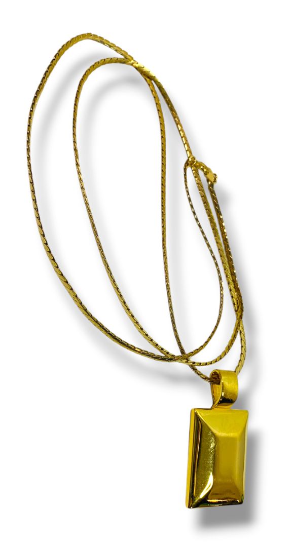 Premier Designs Rectangle Pendant Goldtone 28" Long Necklace