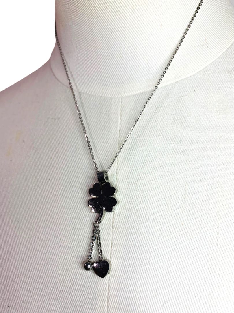 Silvertone Shamrock Heart Pendant Necklace 17.5" Lobster Clasp