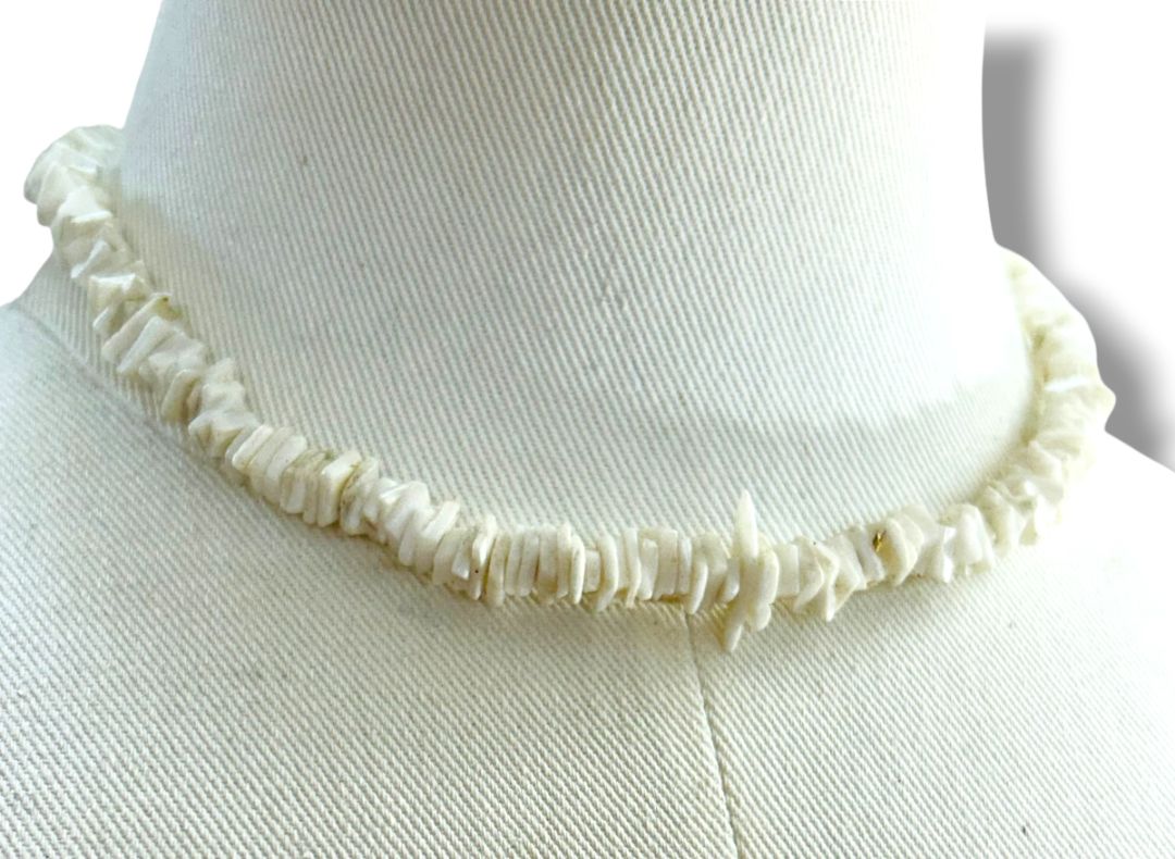 Vintage Puka Shell Necklace 16" Barrel Clasp