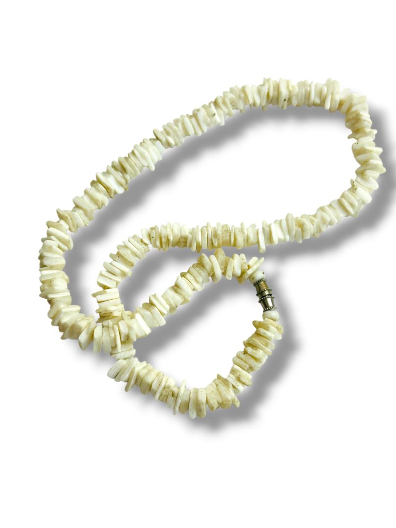 Vintage Puka Shell Necklace 16" Barrel Clasp
