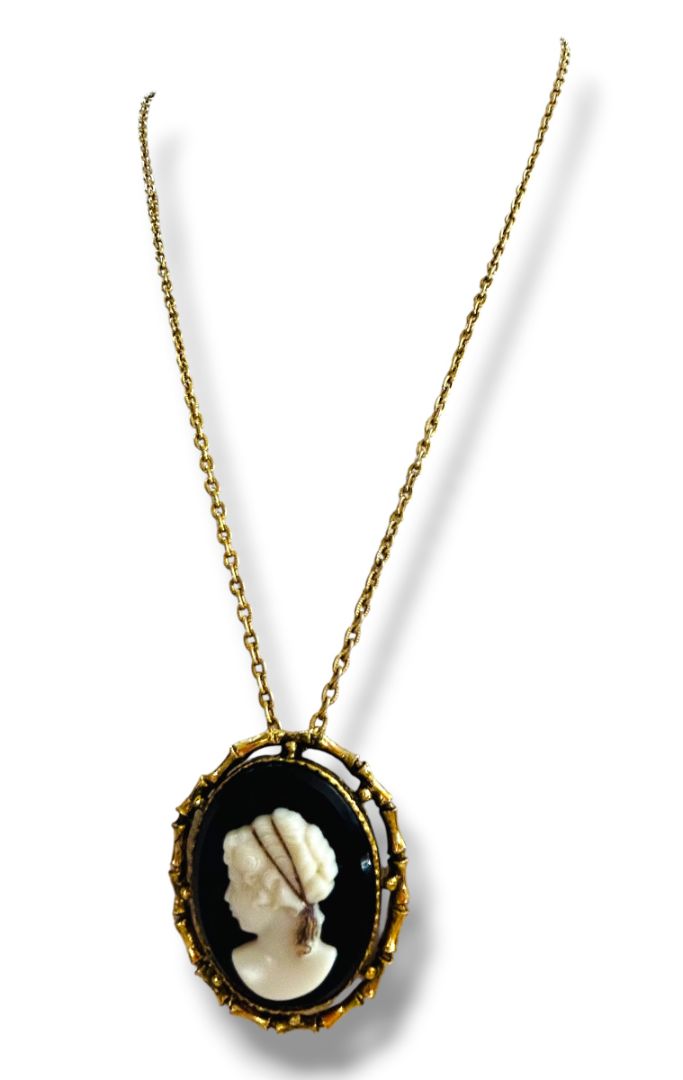 Vintage Cameo Black White Glass Brooch Pin Pendant Necklace on 24" Chain