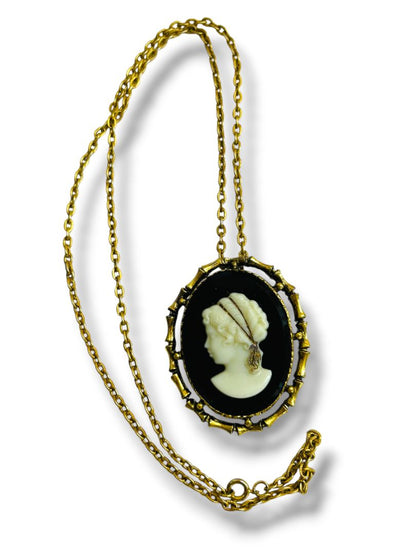 Vintage Cameo Black White Glass Brooch Pin Pendant Necklace on 24" Chain
