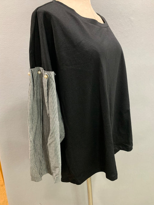 Size 3X Good Luck Gem Womens Shirt Embellished Bell Sleeve Black Gray