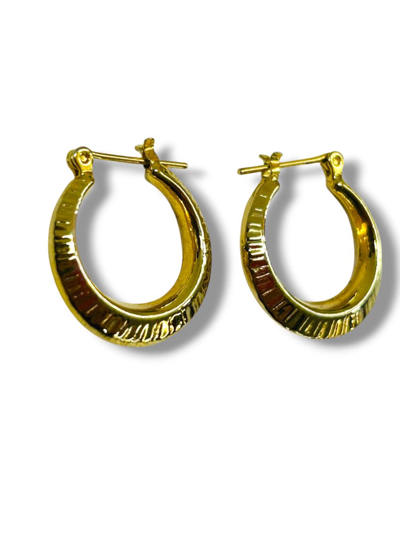Vintage Goldtone Hoop Earrings Textured Latch Back .75"
