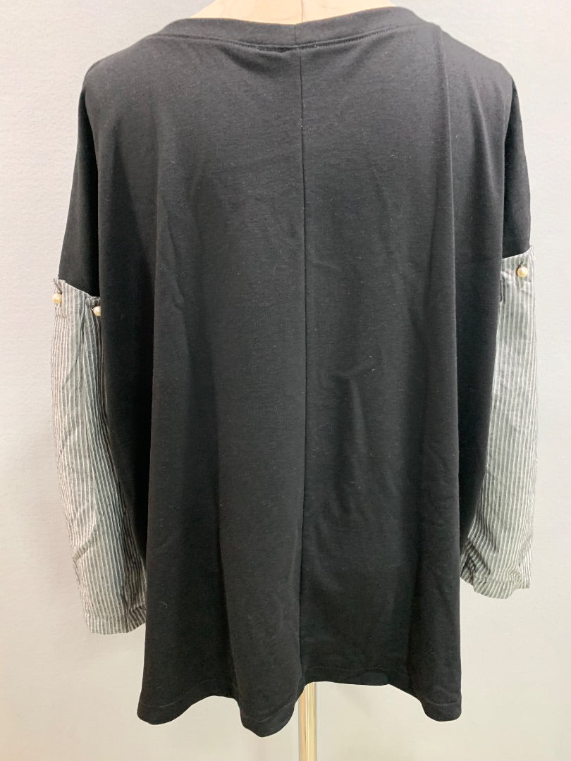 Size 3X Good Luck Gem Womens Shirt Embellished Bell Sleeve Black Gray