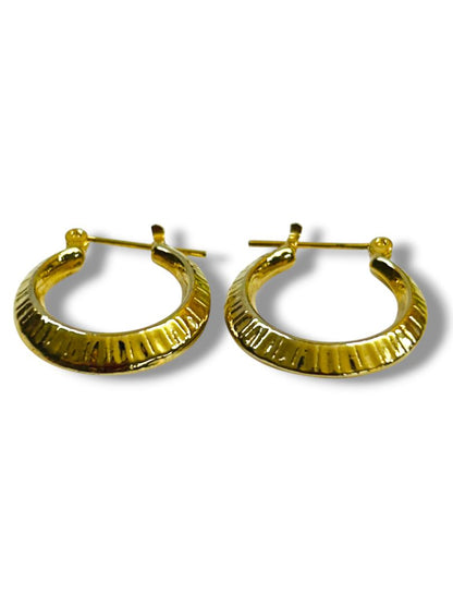 Vintage Goldtone Hoop Earrings Textured Latch Back .75"