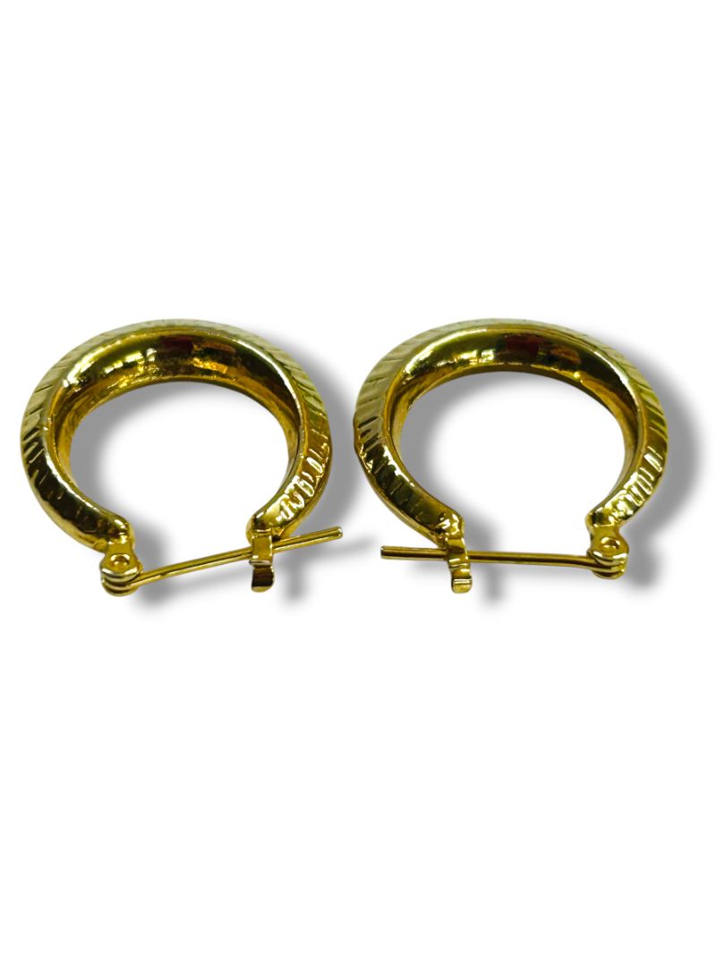 Vintage Goldtone Hoop Earrings Textured Latch Back .75"