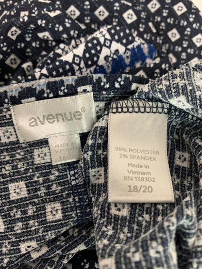 Size 18/20 Avenue Womens Blue Print Sleeveless Blouse Flowy