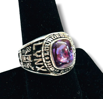 1998 Size 9.5 Lourdesmont High School Class Ring Champion Silvertone Purple Lynx