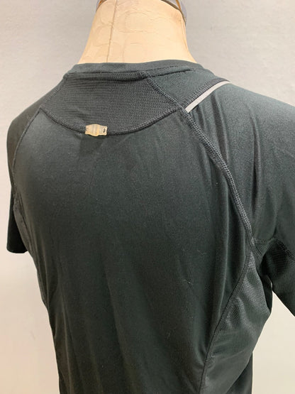 Size XL (16/18) Nike Fit Dry Womens Base Layer Athletic Tshirt 259871-010