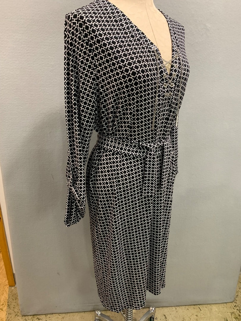 Size 1X Michael Kors Black White Belted Dress Chain Lace Up Neckline