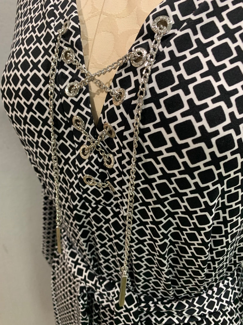 Size 1X Michael Kors Black White Belted Dress Chain Lace Up Neckline