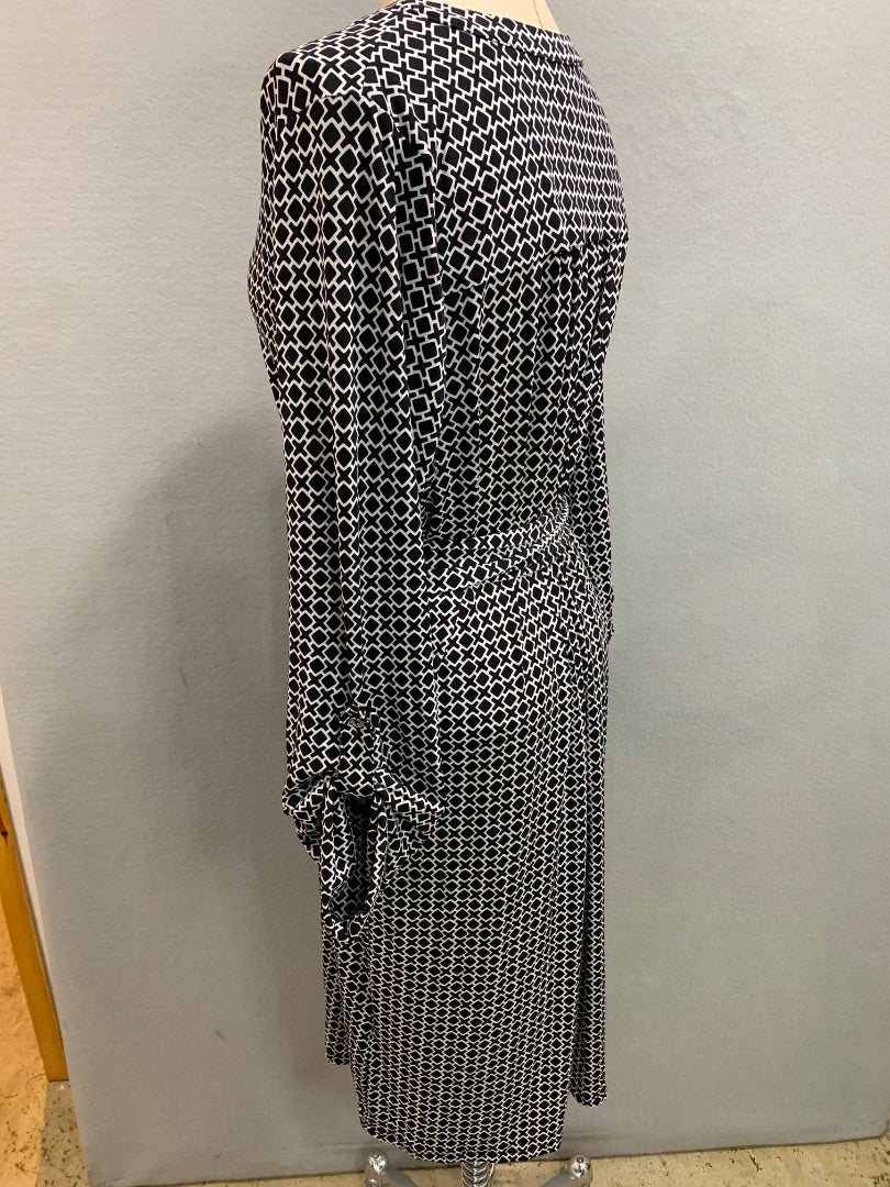 Size 1X Michael Kors Black White Belted Dress Chain Lace Up Neckline