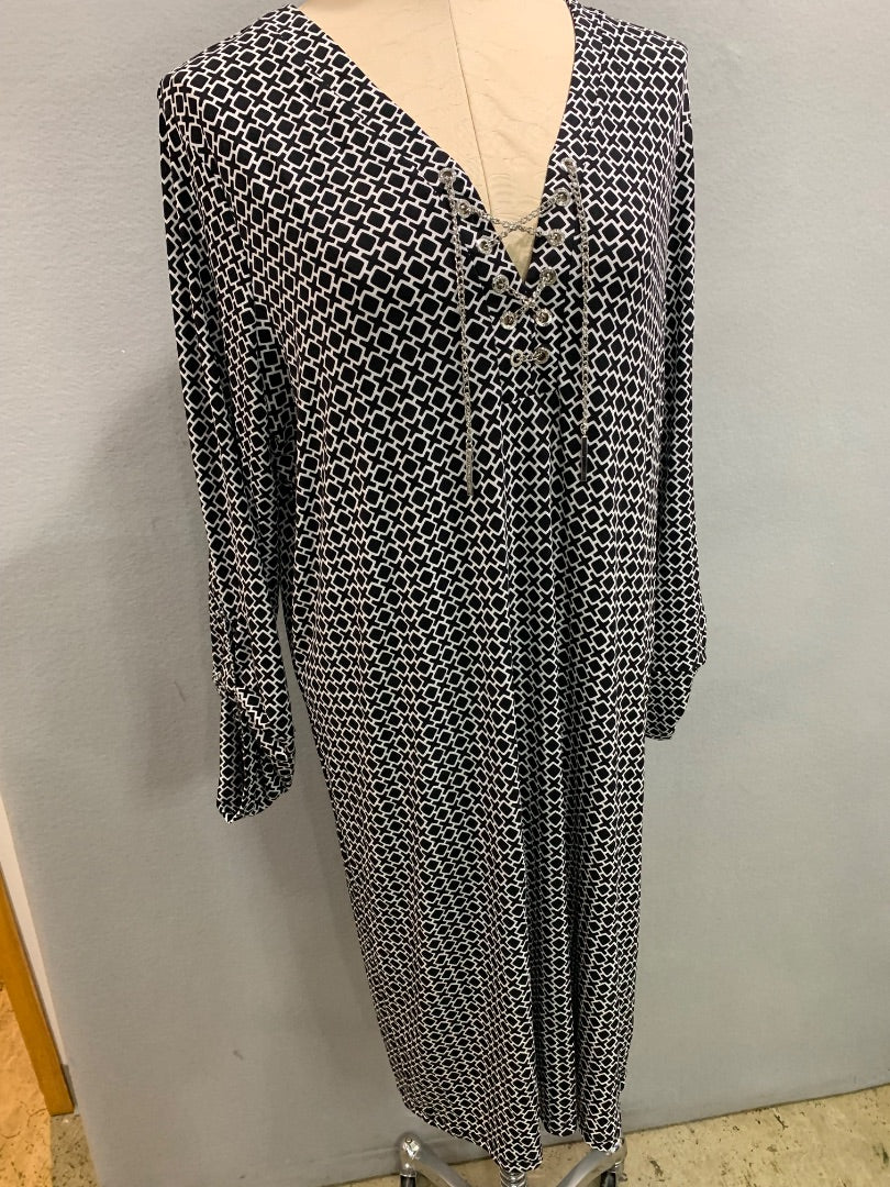 Size 1X Michael Kors Black White Belted Dress Chain Lace Up Neckline