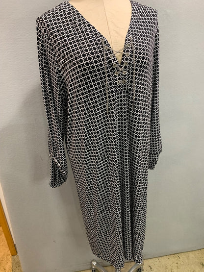 Size 1X Michael Kors Black White Belted Dress Chain Lace Up Neckline