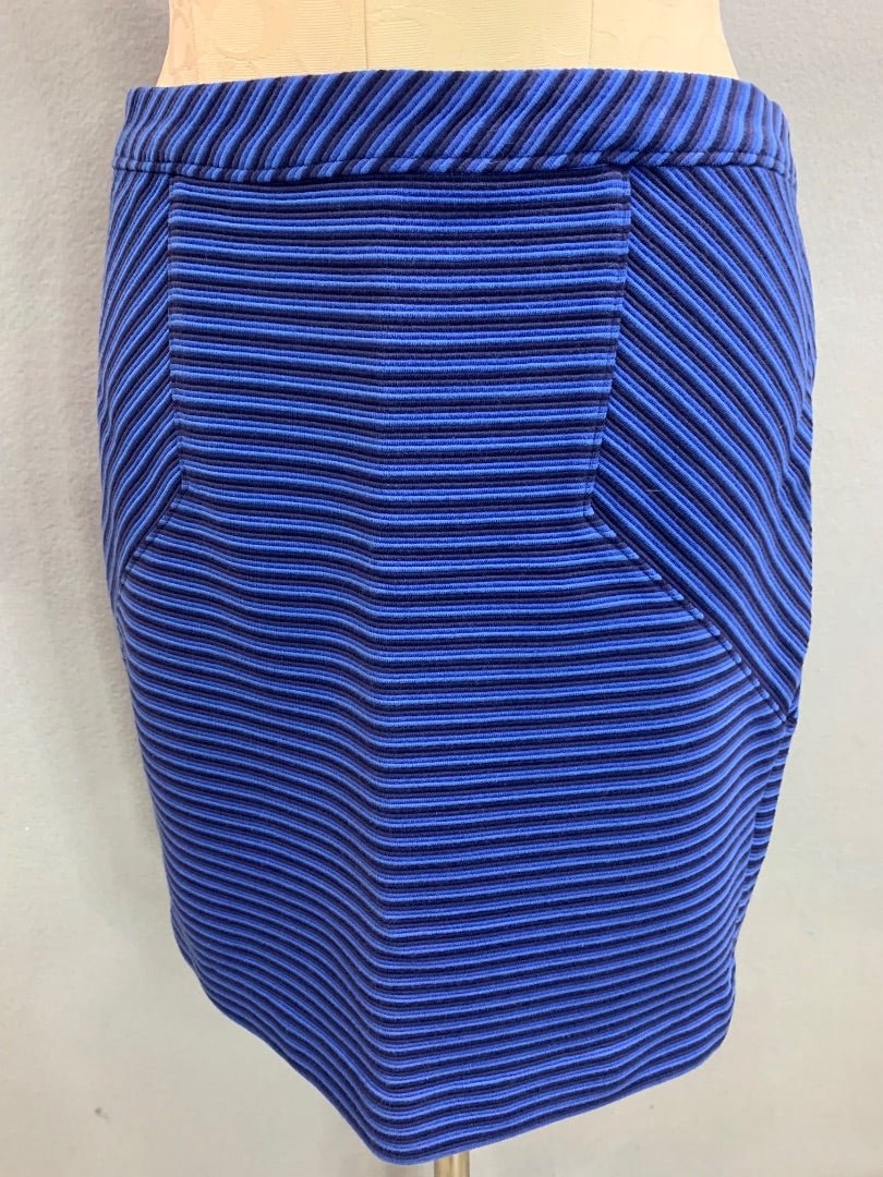 Size 6 Ann Taylor Blue Striped Side Zip Skirt 20" Length Textured Ponte Knit