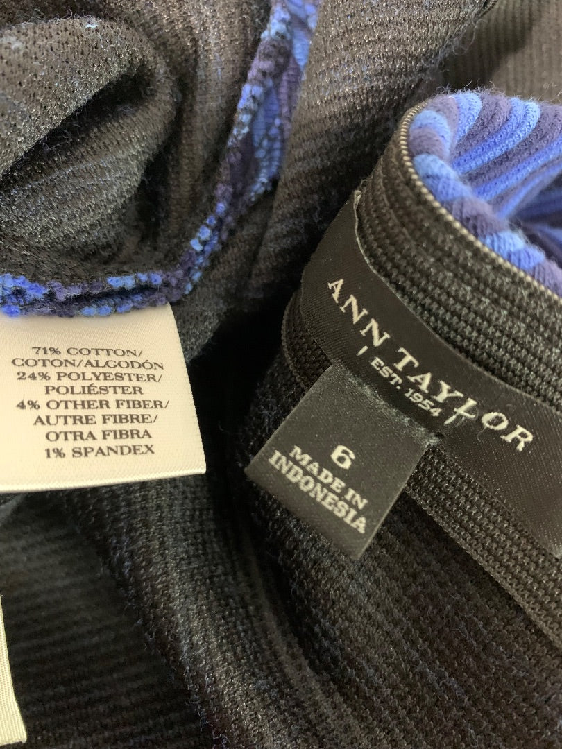 Size 6 Ann Taylor Blue Striped Side Zip Skirt 20" Length Textured Ponte Knit