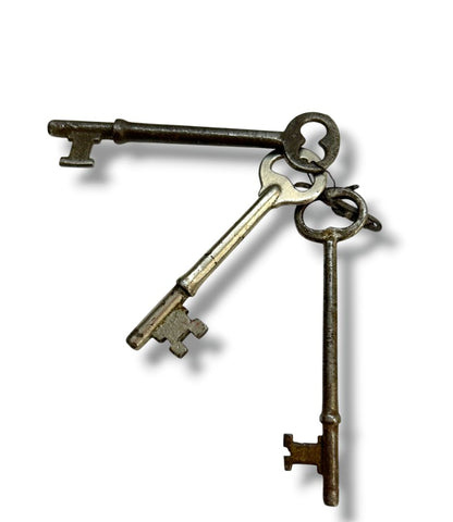 Vintage Skeleton Keys Set of 3 Approx 3"